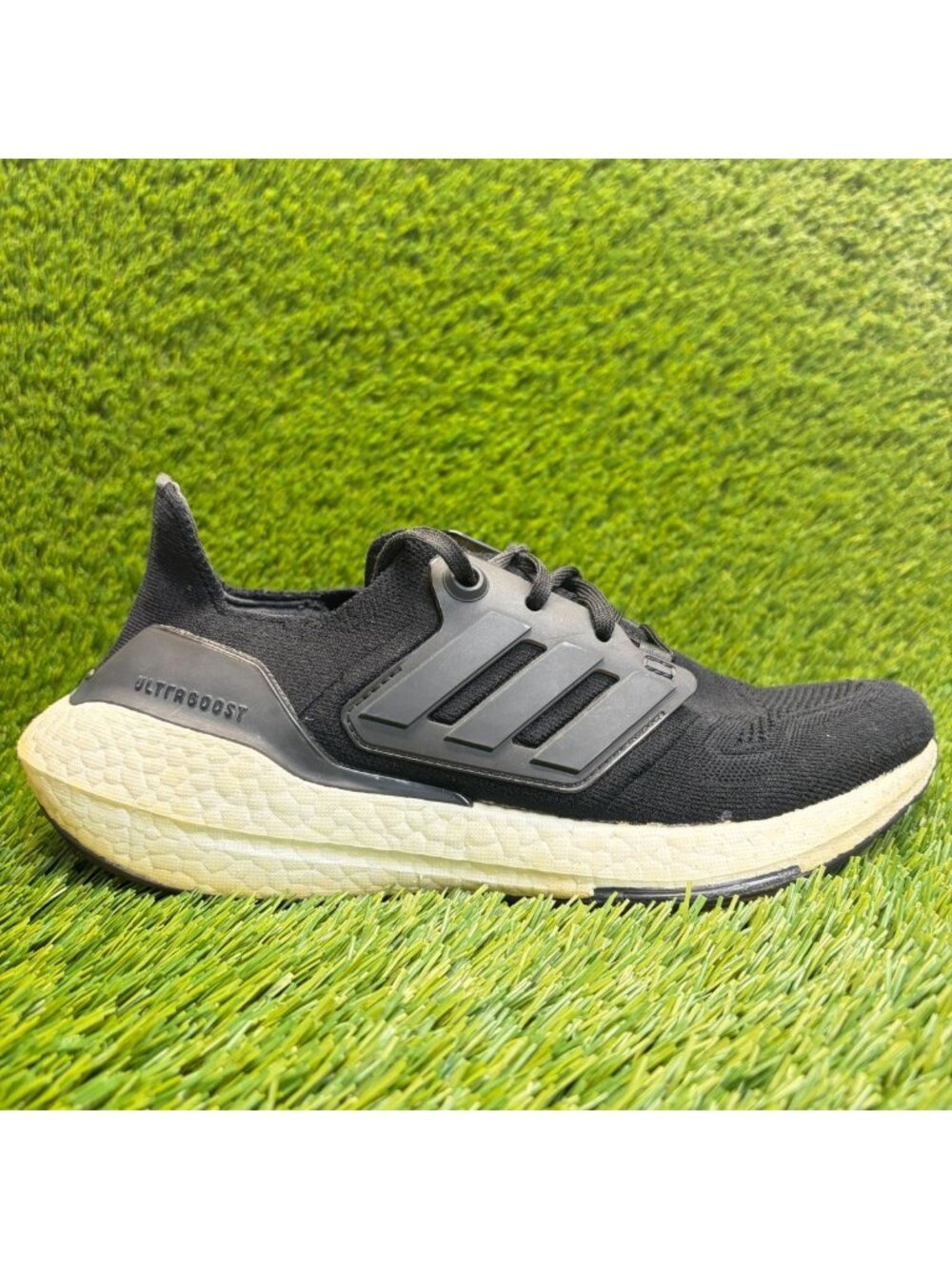Adidas Ultraboost 22 Womens Size 8 Black White Athletic Running Shoes Sneakers